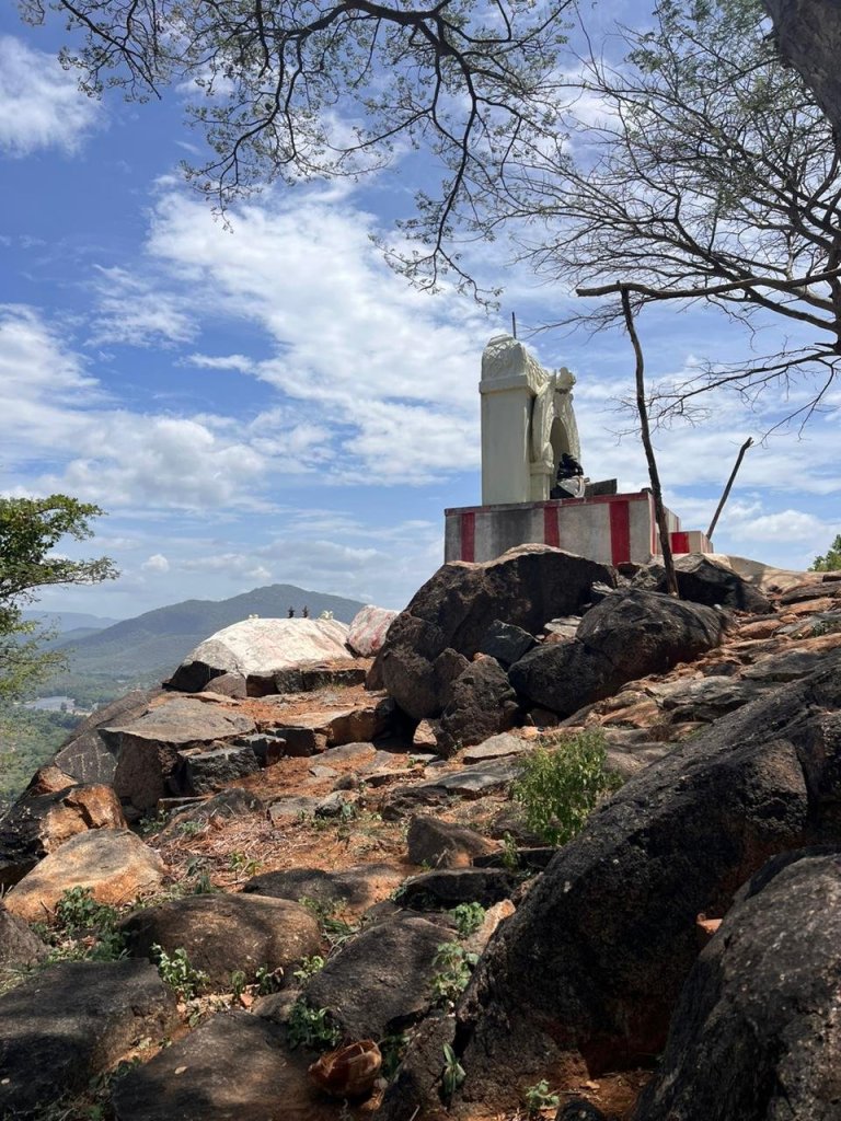 The Ganesha idol at the peak of Biligundlu Ranganatha swamy temple hill